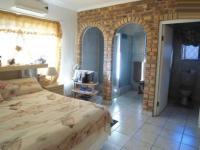 Main Bedroom of property in Richards Bay