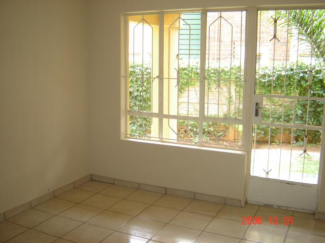 2 Bedroom Sectional Title for Sale For Sale in Glenmarais (Glen Marais) - Private Sale - MR077492