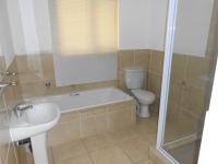 Main Bathroom - 7 square meters of property in Hesteapark