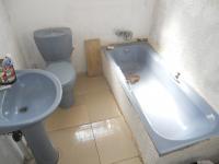 Bathroom 1 - 5 square meters of property in Zakariyya Park