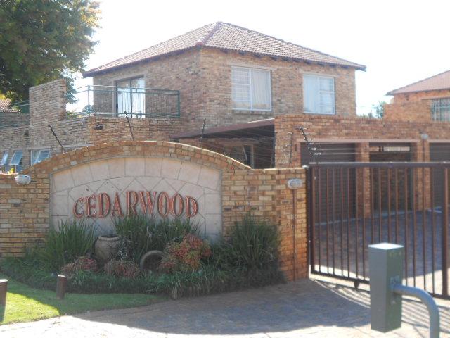 3 Bedroom Sectional Title for Sale For Sale in Weltevreden Park - Home Sell - MR088656