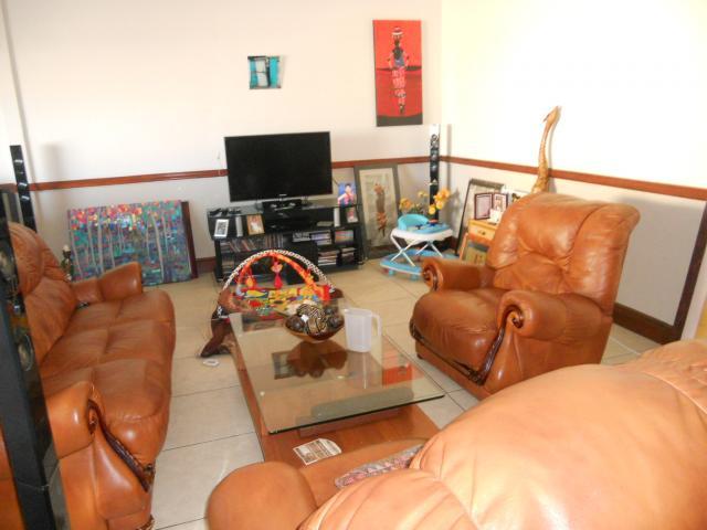 2 Bedroom Apartment for Sale For Sale in Somerset West - Home Sell - MR089577