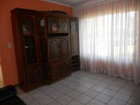 Lounges - 33 square meters of property in Dalpark