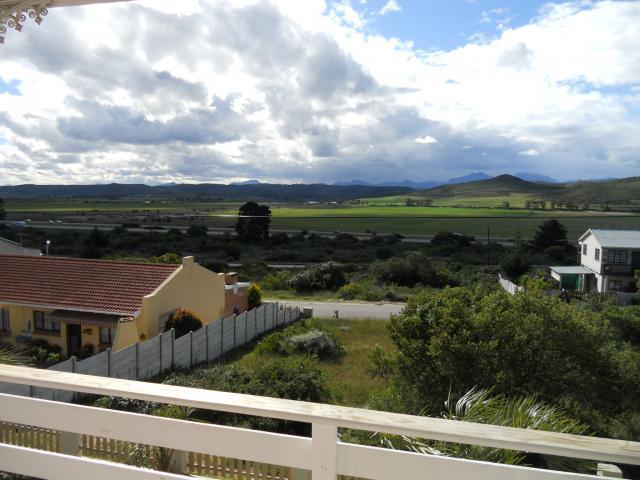 4 Bedroom House for Sale For Sale in Hartenbos - Private Sale - MR092671