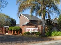 2 Bedroom 1 Bathroom Flat/Apartment for Sale for sale in Roodepoort