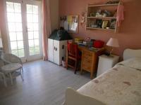 Bed Room 1 - 16 square meters of property in Somerset West