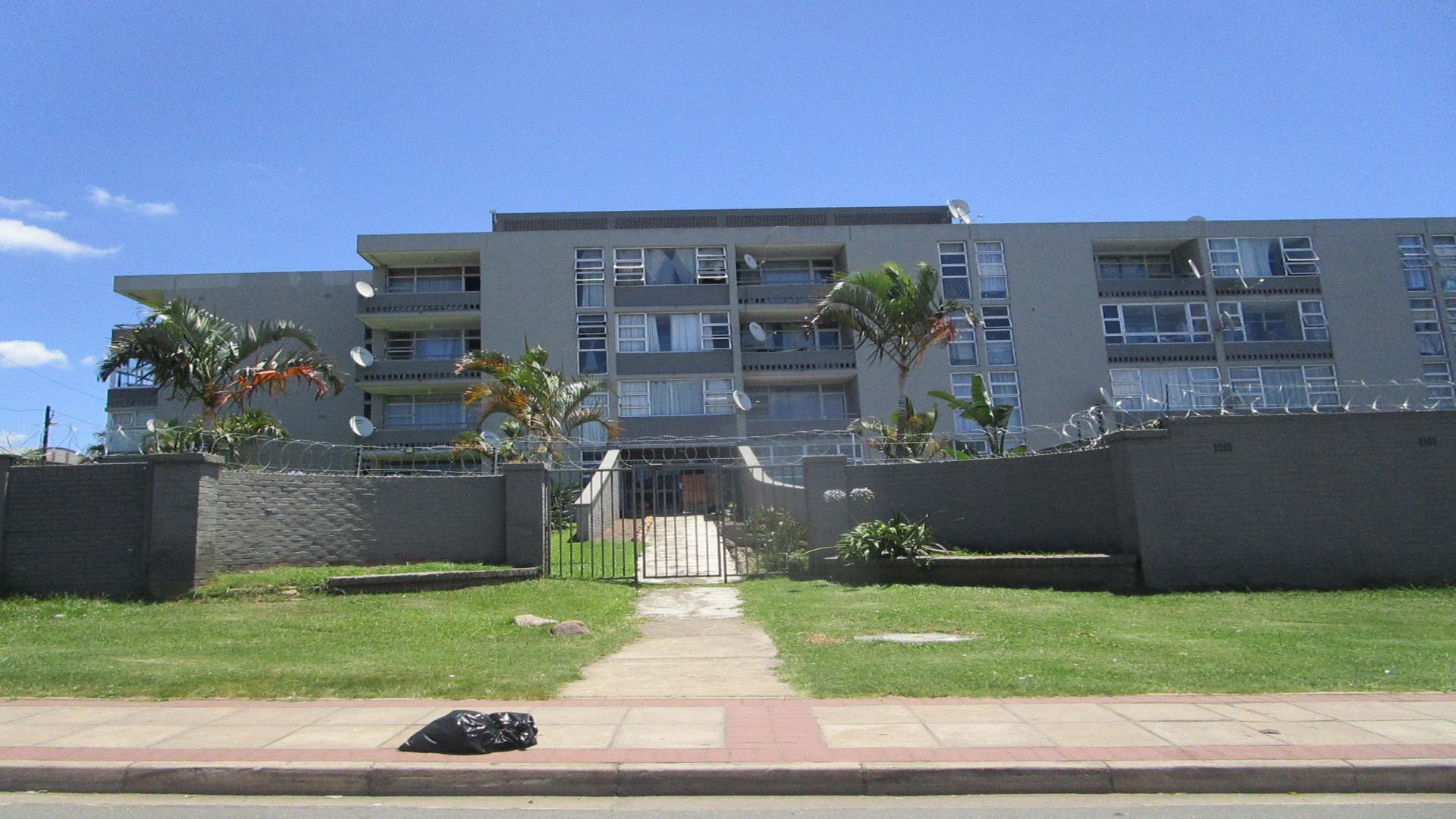 Front View of property in Pinetown 