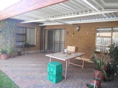 3 Bedroom House for Sale For Sale in Roodepoort - Private Sale - MR09490