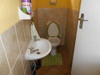 Bathroom 1 - 2 square meters of property in Halfway Gardens