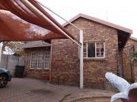 2 Bedroom 1 Bathroom Simplex for Sale for sale in Heuweloord