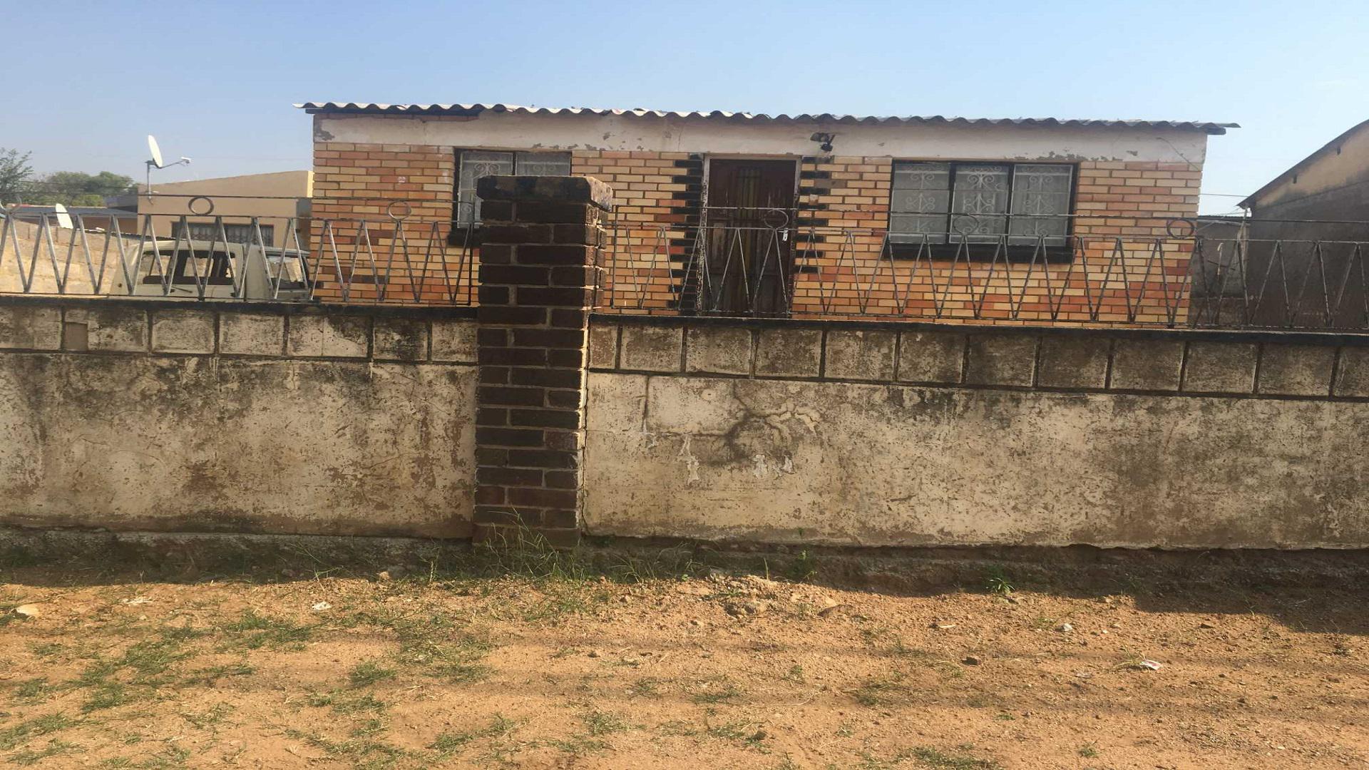 Front View of property in Soweto