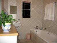 Main Bathroom of property in Graskop