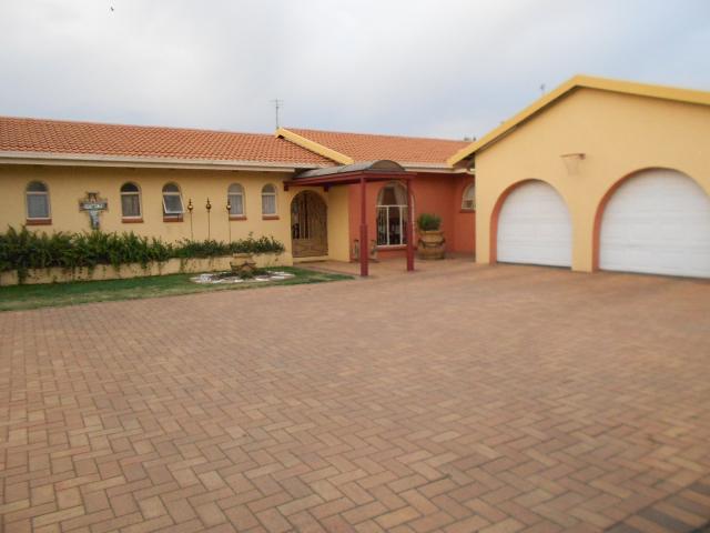 3 Bedroom House for Sale For Sale in Vanderbijlpark - Private Sale - MR095854