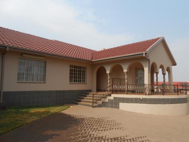 4 Bedroom House for Sale For Sale in Randfontein - Private Sale - MR096832