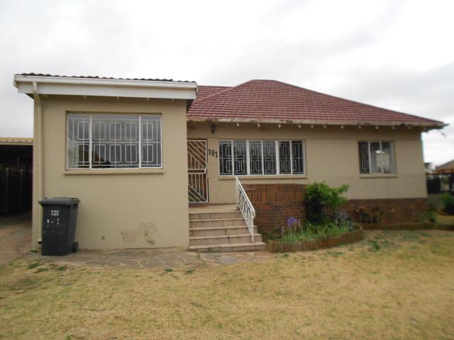 3 Bedroom House for Sale For Sale in Linmeyer - Private Sale - MR096861