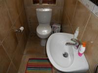 Bathroom 1 - 2 square meters of property in Herolds Bay