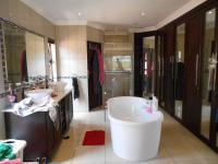 Main Bathroom - 21 square meters of property in Three Rivers