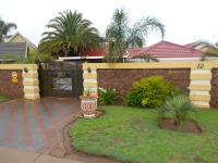 3 Bedroom 3 Bathroom House for Sale for sale in Brakpan