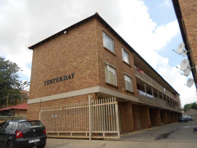 2 Bedroom Apartment for Sale For Sale in Kempton Park - Home Sell - MR103437