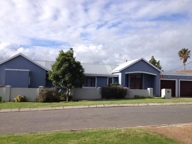3 Bedroom House for Sale For Sale in Pacaltsdorp - Private Sale - MR104261