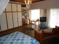 Main Bedroom - 40 square meters of property in Porterville