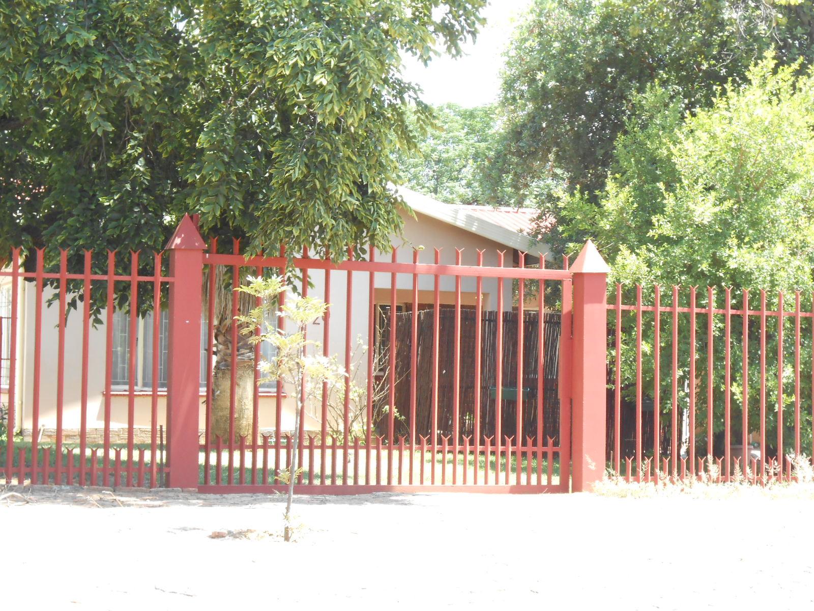 Front View of property in Rustenburg