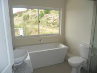 Main Bathroom - 17 square meters of property in Vaal Oewer