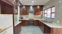 Kitchen - 14 square meters of property in Scottburgh South