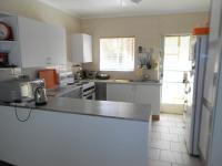 Kitchen - 10 square meters of property in Crystal Park