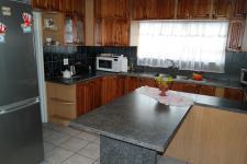 Kitchen - 34 square meters of property in Athlone - CPT