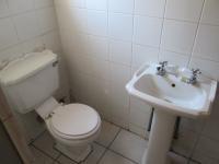 Main Bathroom - 2 square meters of property in Protea North