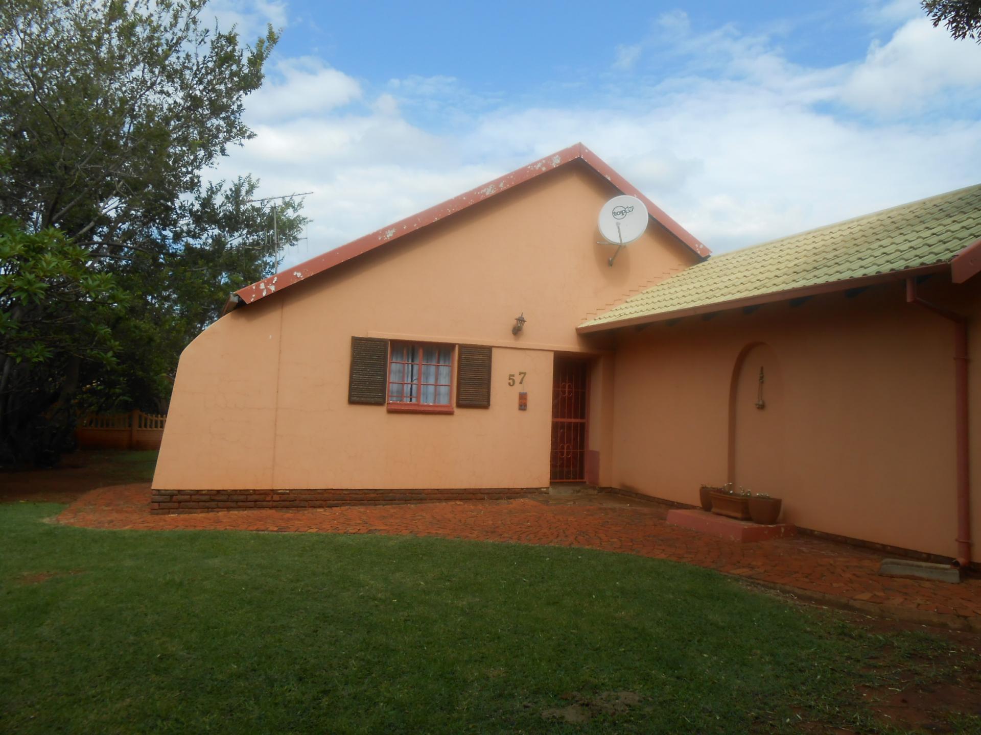 Front View of property in The Orchards