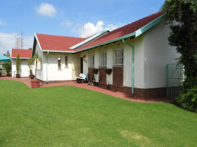 3 Bedroom House for Sale For Sale in Kempton Park - Private Sale - MR107780
