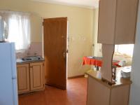 Kitchen - 8 square meters of property in Bloemfontein