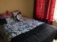 Bed Room 2 - 9 square meters of property in Lenasia South