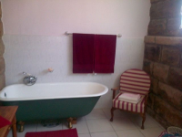 Main Bathroom of property in Paul Roux