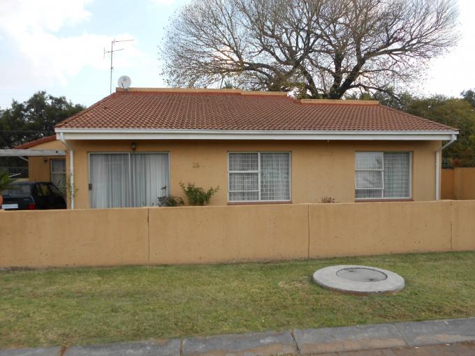 3 Bedroom Cluster for Sale For Sale in Meyerton - Home Sell - MR110578