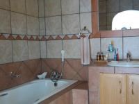 Bathroom 2 - 7 square meters of property in Woodhill Golf Estate