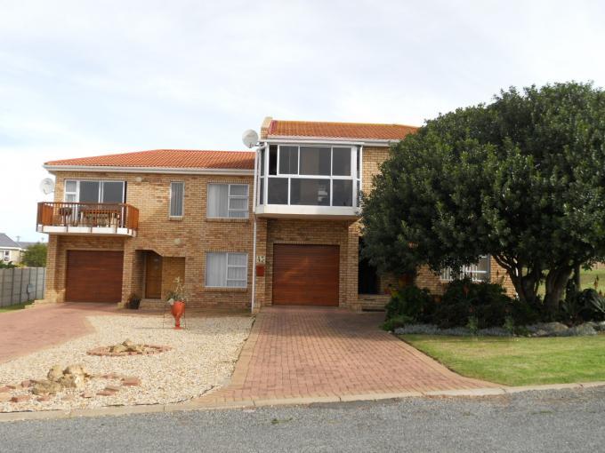 5 Bedroom House for Sale For Sale in Stilbaai (Still Bay) - Private Sale - MR110921