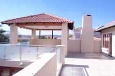 Patio - 232 square meters of property in Woodhill Golf Estate