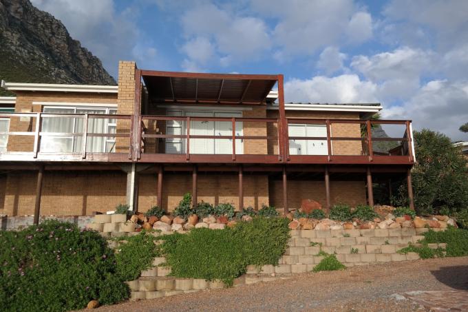 2 Bedroom House for Sale For Sale in Gordons Bay - Home Sell - MR111288