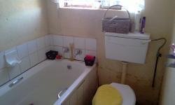 Main Bathroom - 5 square meters of property in Mahube Valley