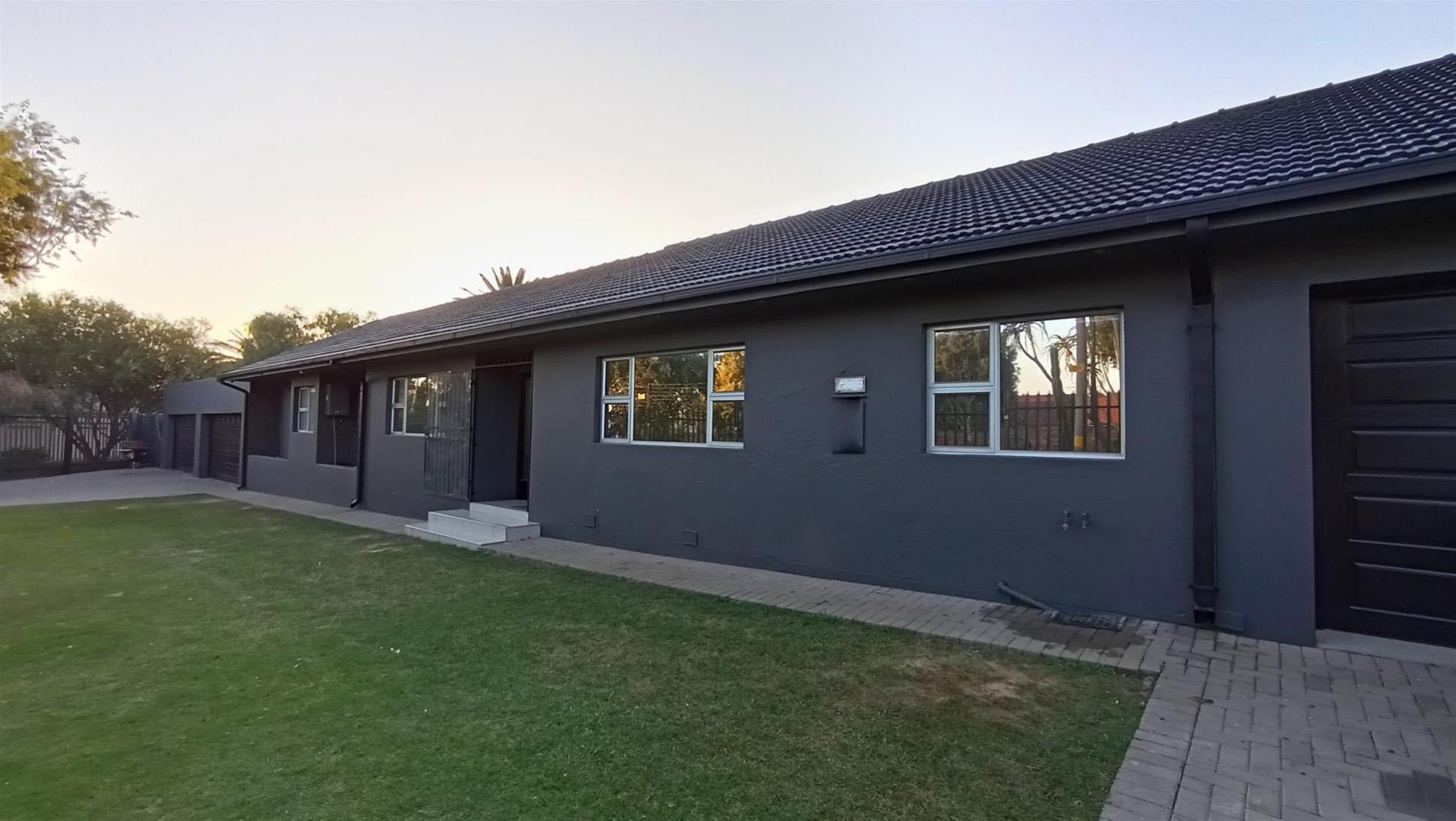 Front View of property in Edenvale