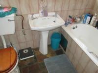 Main Bathroom - 5 square meters of property in Secunda