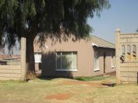 2 Bedroom 1 Bathroom House for Sale for sale in Lenasia South