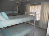 Bed Room 2 - 14 square meters of property in Palm Beach