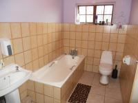 Bathroom 1 - 5 square meters of property in Kingsburgh