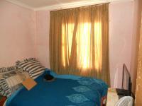 Bed Room 1 - 8 square meters of property in Umkomaas