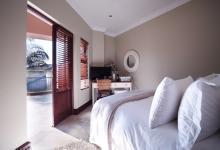 Bed Room 1 - 21 square meters of property in The Wilds Estate