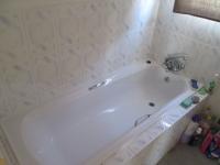 Main Bathroom - 5 square meters of property in Naturena